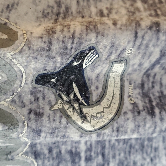 Vancouver Canucks Tank Top - Touch by Alyssa Milano Size M - Picture 5 of 11